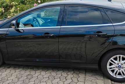 Ford Focus 75.000 km 11.500 &euro; Königslutter am Elm 38154