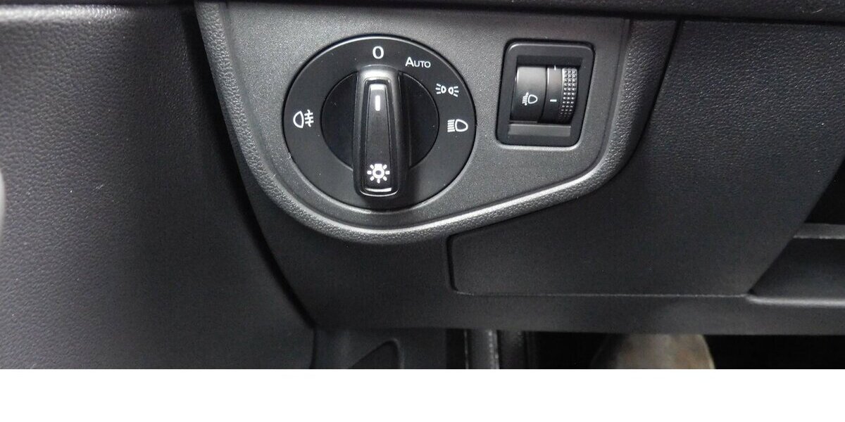 VW Polo 1.0 Life MPI BMT 4Trg Klima Navi LED 10.200 km 17.990 &euro; Vordorf 38533