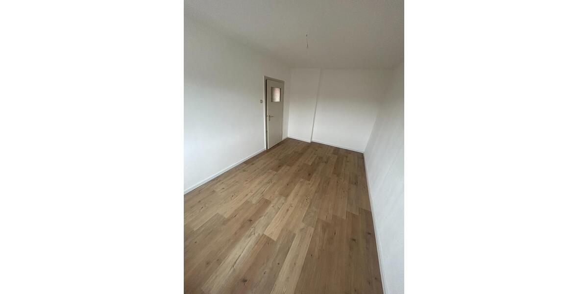 Etagenwohnung Braunschweig Broitzem - 3 Zimmer, 100 m&sup2;, 850&euro; | Angebot:24649980