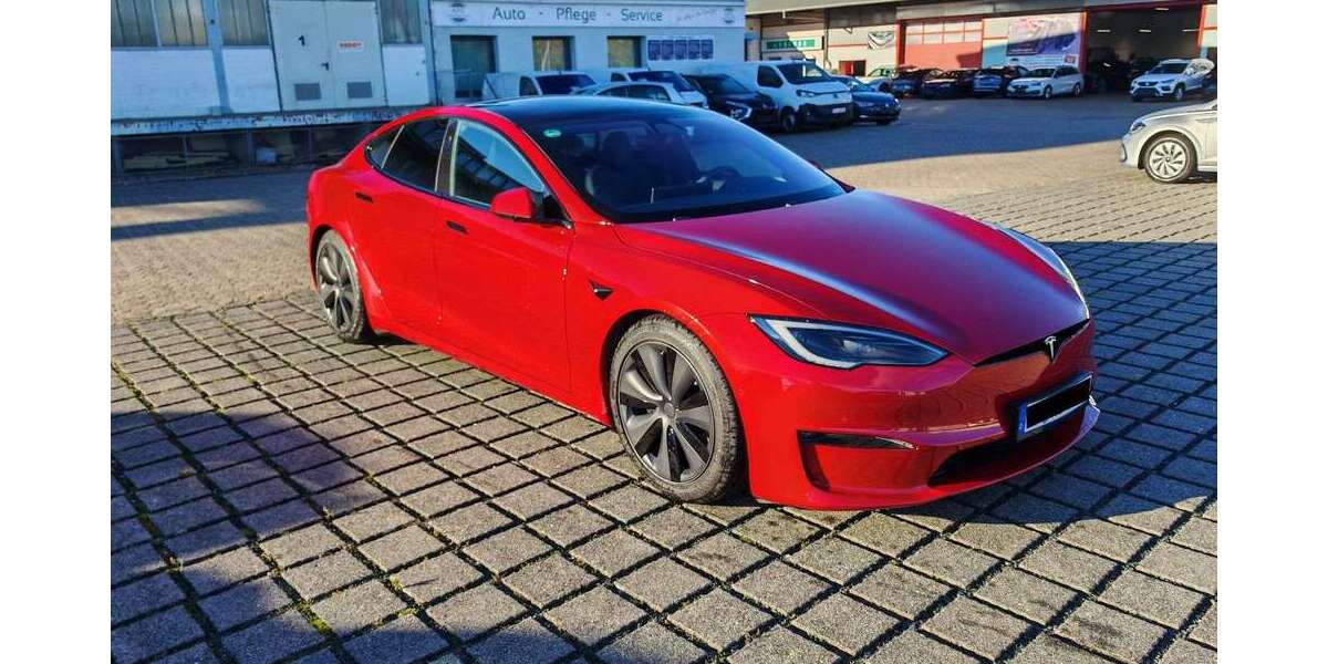 Tesla Model S 54.482 km 54.970 &euro; Braunschweig 38112
