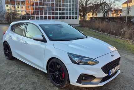 Ford Focus 73.000 km 20.999 &euro; Braunschweig 38106
