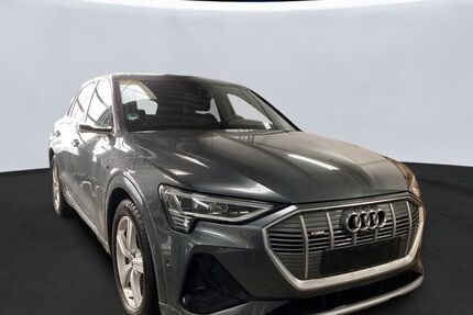 Audi e-tron 30.800 km 42.700 &euro; Salzgitter 38259