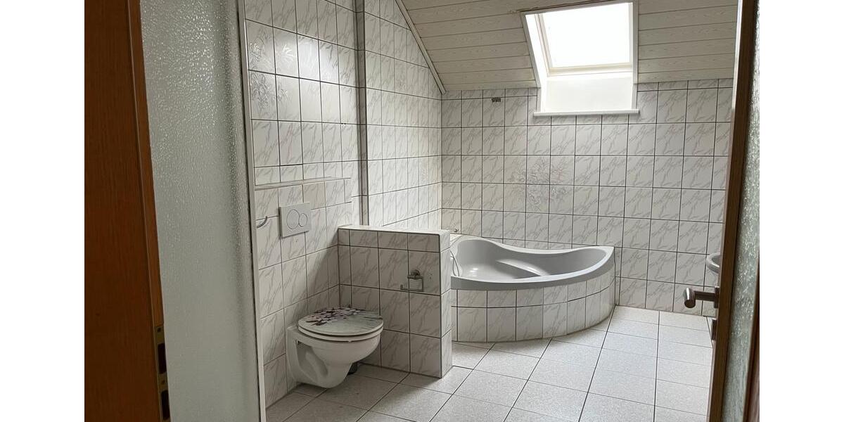 Etagenwohnung Vechelde - 3 Zimmer, 135 m&sup2;, 850&euro; | Angebot:26679475