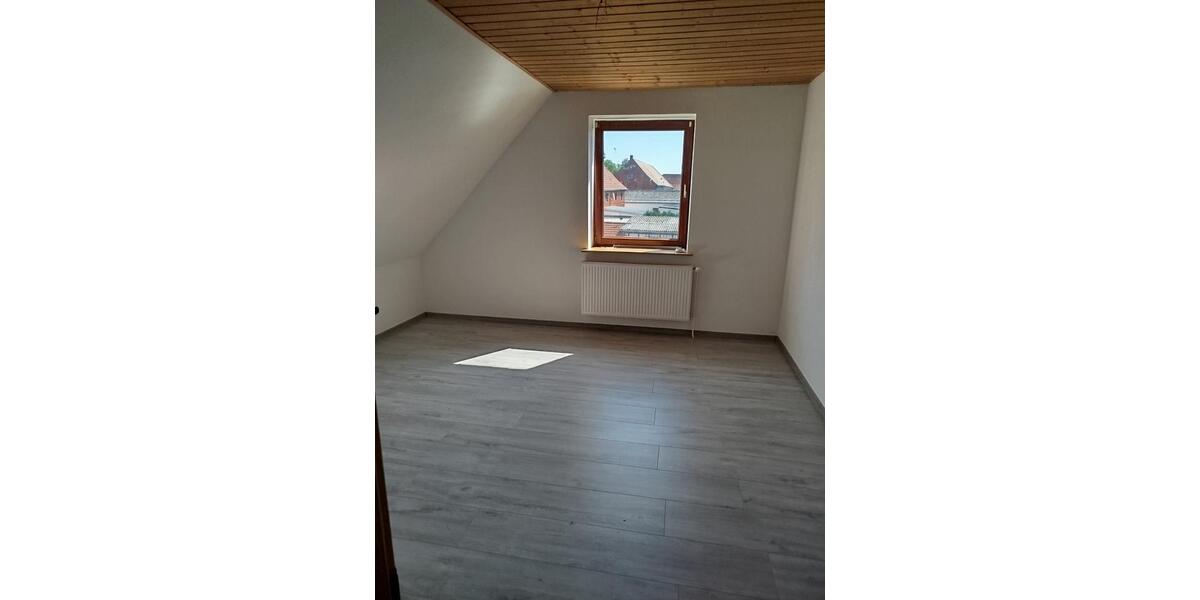 Etagenwohnung Wolfenbüttel Ahlum - 4 Zimmer, 86 m&sup2;, 580&euro; | Angebot:25636353