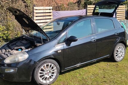 Fiat Punto 215.000 km 1.500 &euro; Hornburg 38315