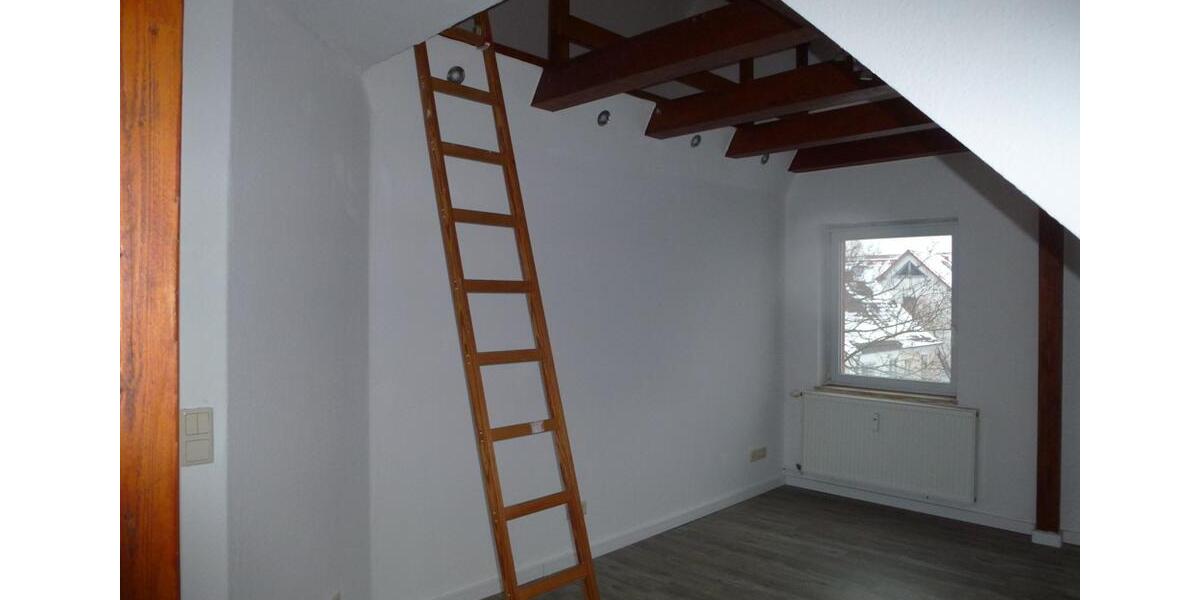 Dachgeschoßwohnung Braunschweig Lehndorf-Watenbüttel - 3 Zimmer, 118 m&sup2;, 1.150&euro; | Angebot:24813088