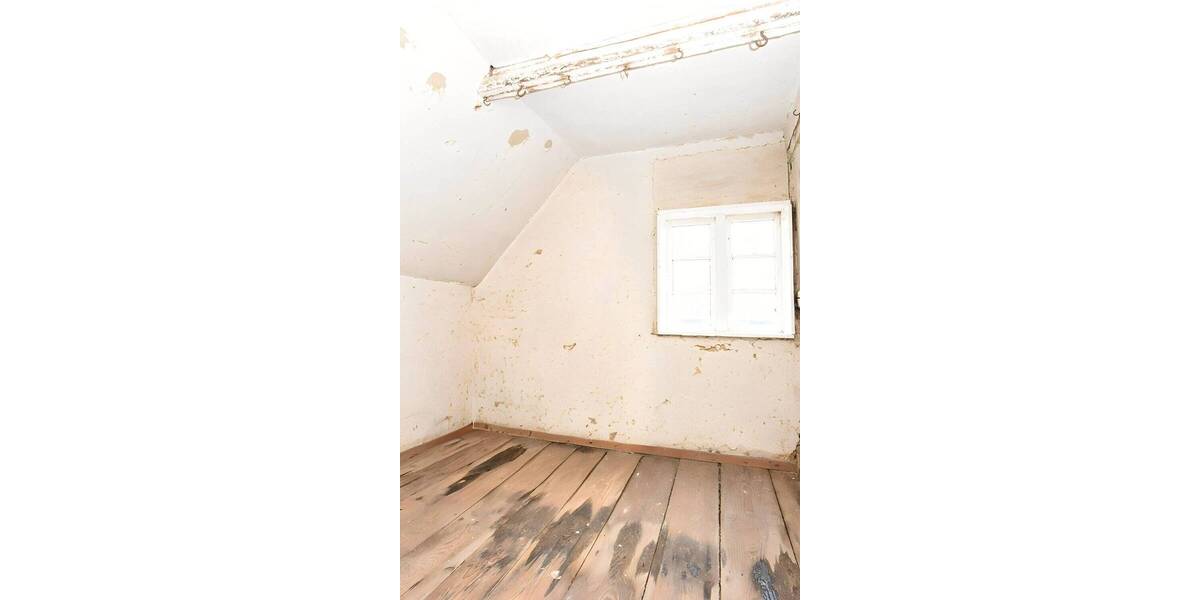 Mehrfamilienhaus, Wohnhaus Uehrde Warle - 8 Zimmer, 238 m&sup2;, 269.000&euro; | Angebot:25679258