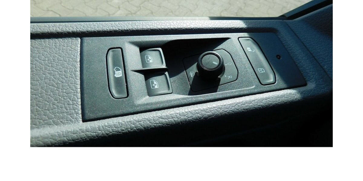 VW T6.1 Transporter 1 Abt e- Lang DSG 4-Gang Klima 13.800 km 15.990 &euro; Vordorf 38533