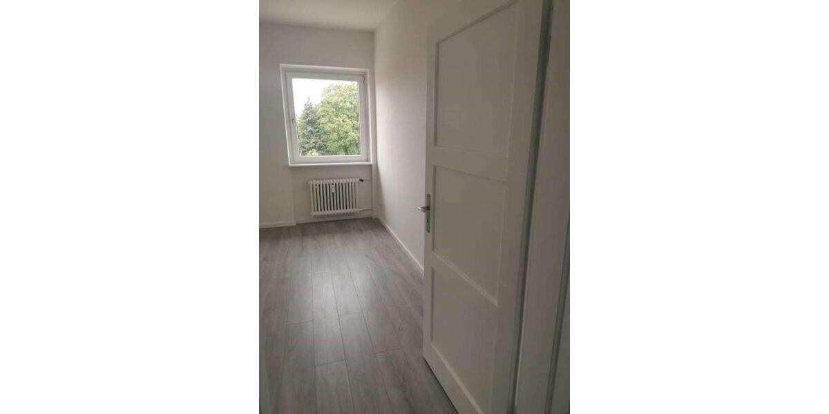 Etagenwohnung Salzgitter Ortschaft Südost - 5 Zimmer, 136 m&sup2;, 750&euro; | Angebot:25648239