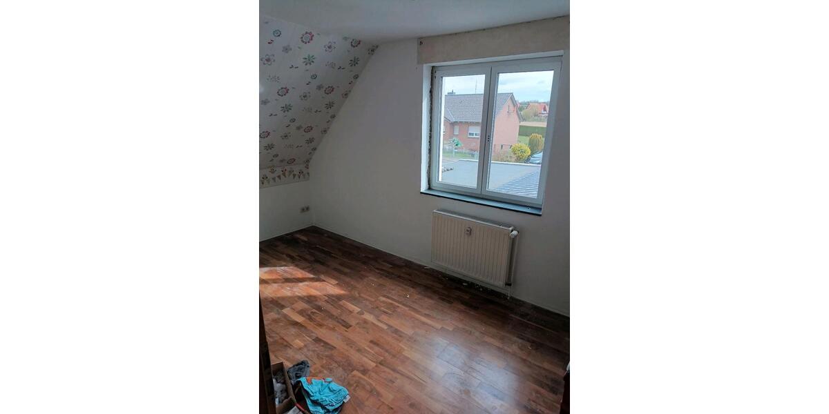 Einfamilienhaus Wolsdorf - 8 Zimmer, 225 m&sup2;, 295.000&euro; | Angebot:26039799