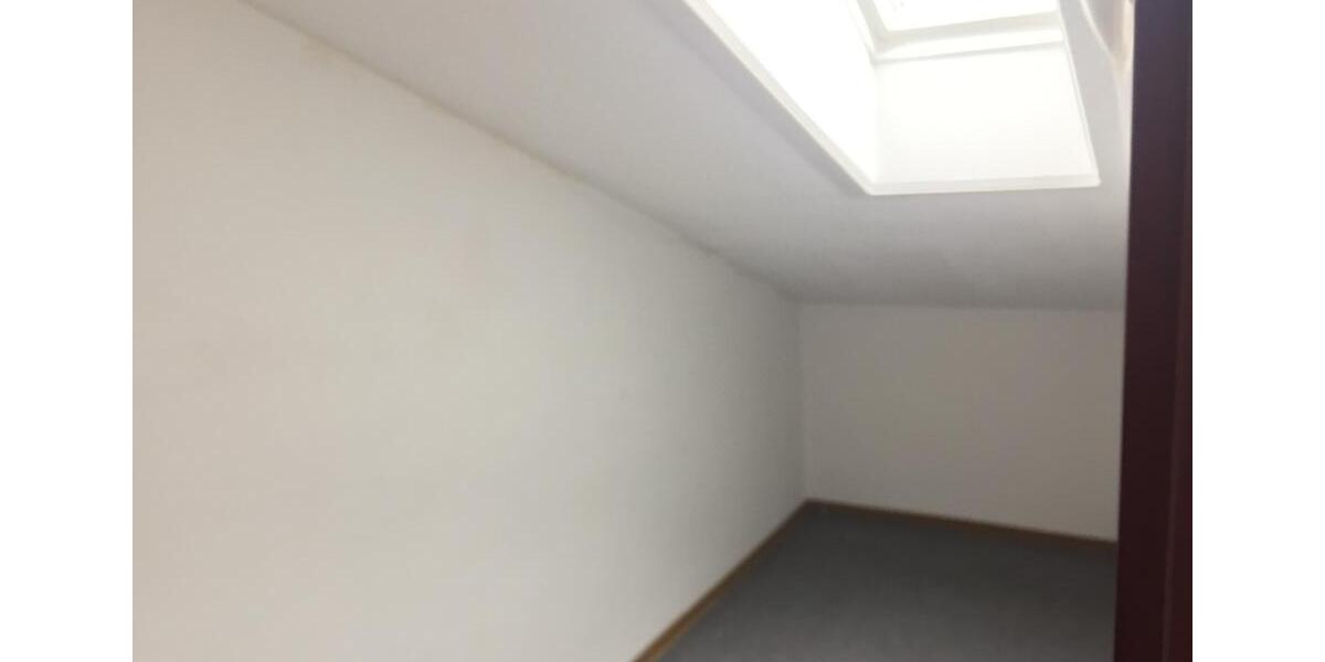 Dachgeschoßwohnung Salzgitter Ortschaft Südost - 3 Zimmer, 63 m&sup2;, 105.000&euro; | Angebot:26236315