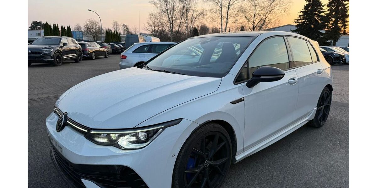 VW Golf 123.847 km 31.990 &euro; Braunschweig 38122