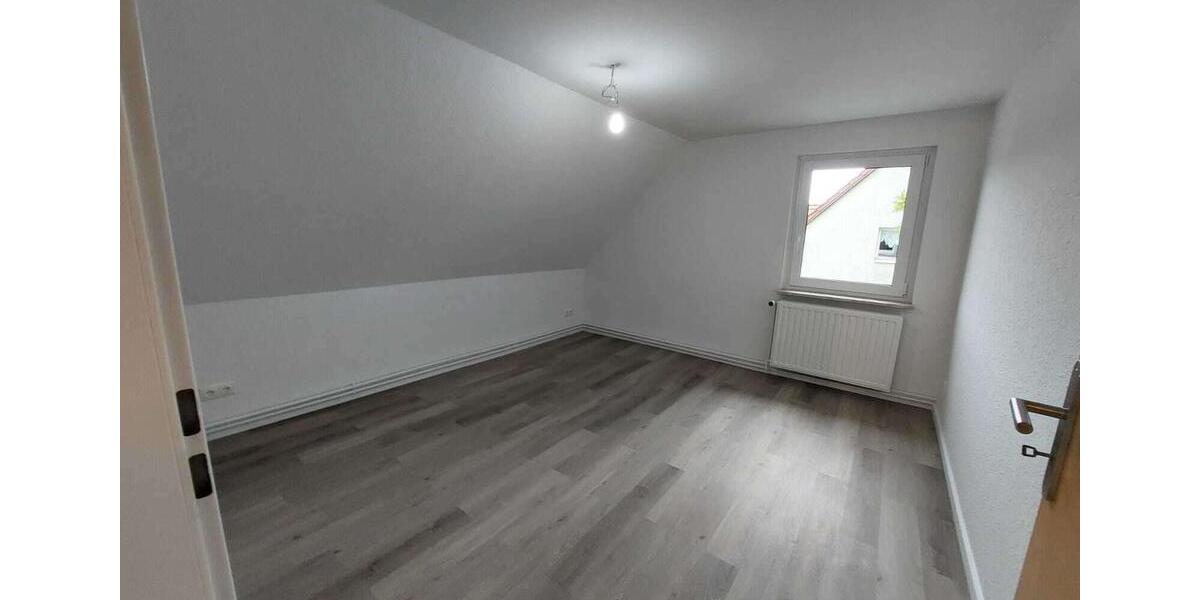 Dachgeschoßwohnung Jerxheim - 3 Zimmer, 63 m&sup2;, 485&euro; | Angebot:26381007