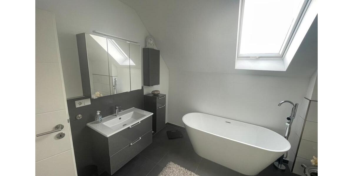 Doppelhaushälfte Lengede - 5 Zimmer, 155 m&sup2;, 1.750&euro; | Angebot:26641327