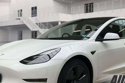 Tesla Model 3 38.750 km 30.750 &euro; Schöningen 38364