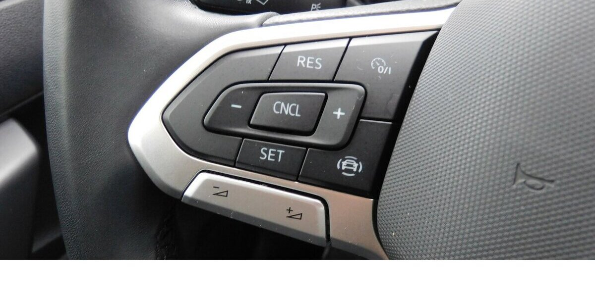 VW Polo 1.0 Life MPI BMT 4Trg Klima Navi LED 10.200 km 17.990 &euro; Vordorf 38533