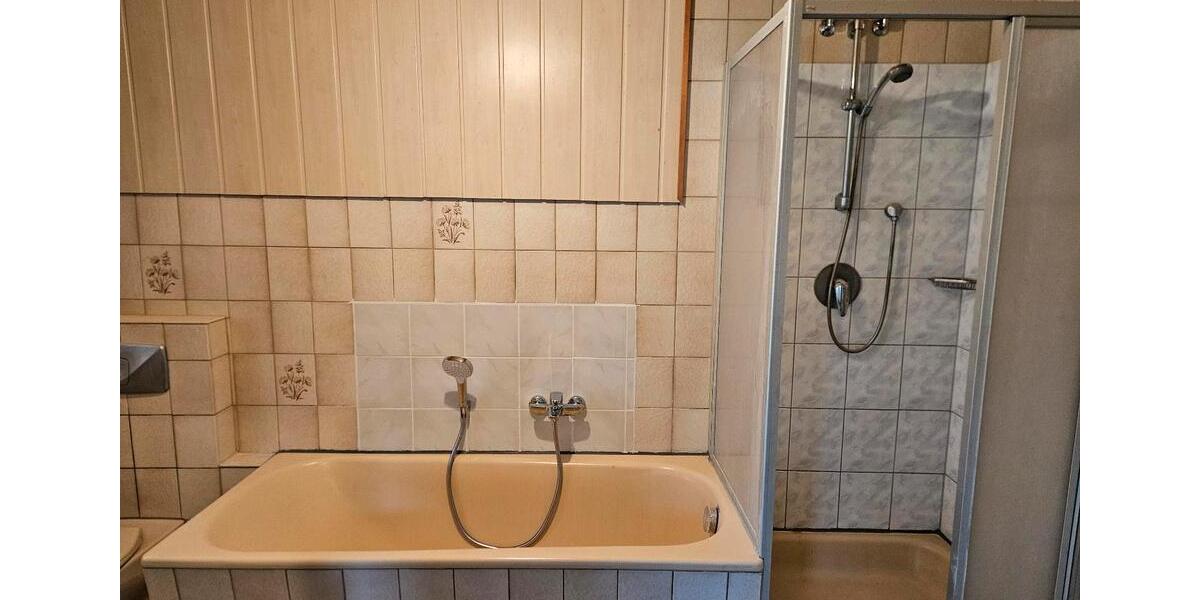 Einfamilienhaus Hillerse - 8 Zimmer, 220 m&sup2;, 1.400&euro; | Angebot:26635930