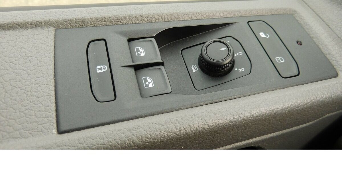 VW T6.1 Transporter 1 Abt e- Lang DSG 4-Gang Klima 3.700 km 16.990 &euro; Vordorf 38533