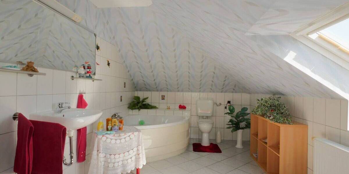 Einfamilienhaus Gevensleben - 6 Zimmer, 288 m&sup2;, 295.000&euro; | Angebot:25679251