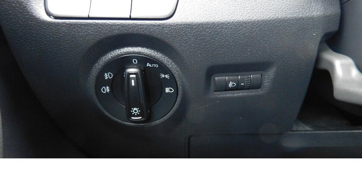 Skoda Fabia 1.0 Kombi Ambition TSI BMT Navi Klima 25.700 km 15.690 &euro; Vordorf 38533