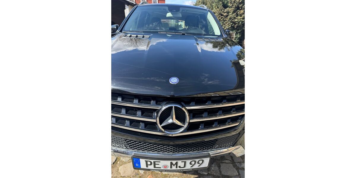 Mercedes-Benz ML 350 114.000 km 22.500 &euro; Vechelde 38159