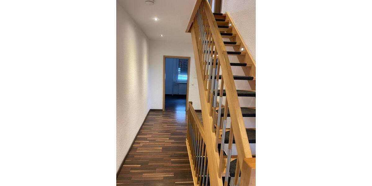 Etagenwohnung Langelsheim - 5 Zimmer, 150 m&sup2;, 1.190&euro; | Angebot:25617239