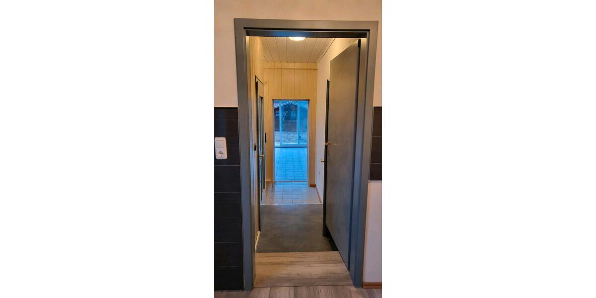 Einfamilienhaus Hillerse - 8 Zimmer, 220 m&sup2;, 1.500&euro; | Angebot:26047172