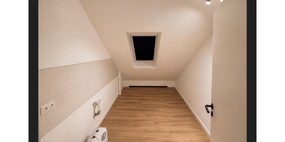 Dachgeschoßwohnung Salzgitter Ortschaft Südost - 3 Zimmer, 72 m&sup2;, 648&euro; | Angebot:26523664