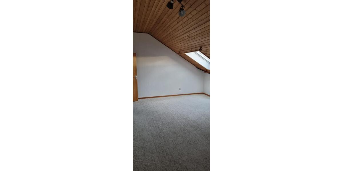 Dachgeschoßwohnung Wendeburg - 3 Zimmer, 120 m&sup2;, 870&euro; | Angebot:26072657