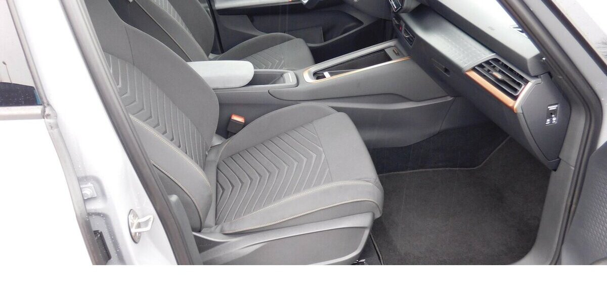 Cupra Born Elektrik 1-Gang Automatik Navi Klima Alu 20.000 km 23.390 &euro; Vordorf 38533