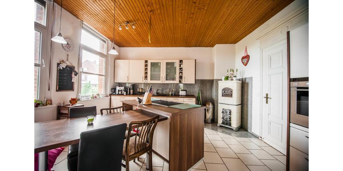 Villa Schladen-Werla Werla - 8 Zimmer, 303 m&sup2;, 410.000&euro; | Angebot:25106024