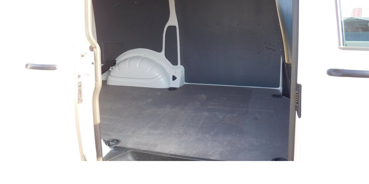 VW T6.1 Transporter 2.0 TDI BMT 3Sitze Navi Klima 30.000 km 28.990 &euro; Vordorf 38533