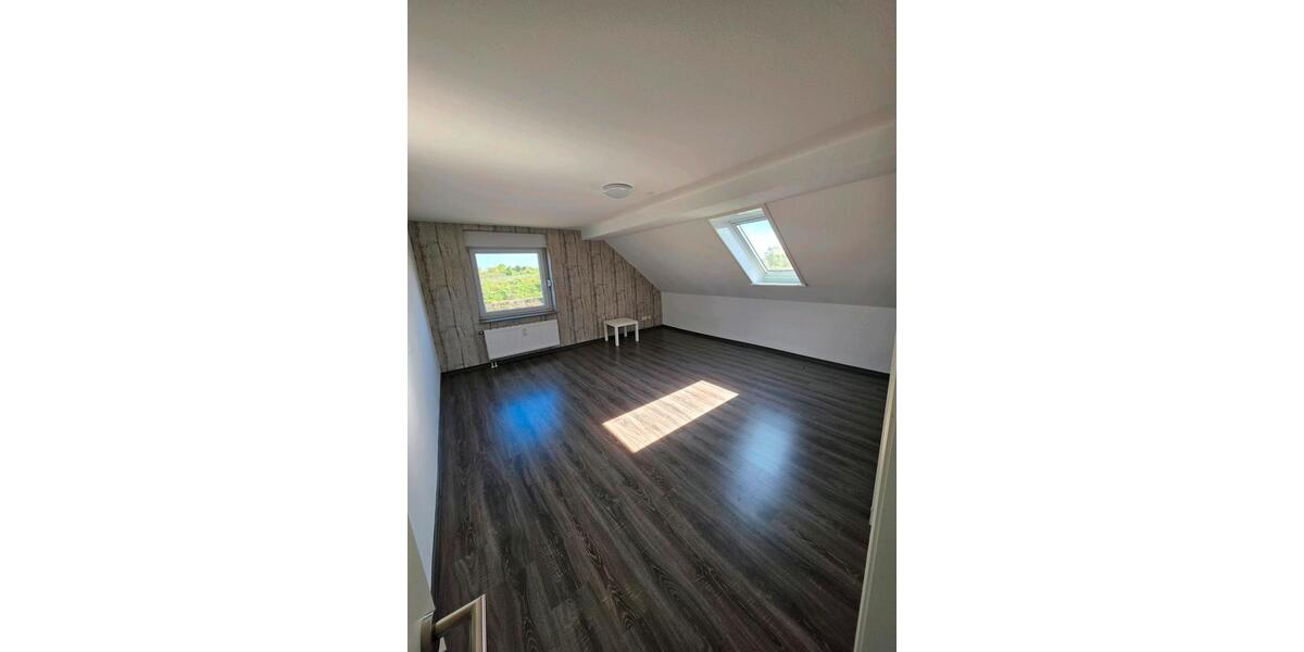 Dachgeschoßwohnung Salzgitter Ortschaft Ost - 3 Zimmer, 108 m&sup2;, 780&euro; | Angebot:26408212