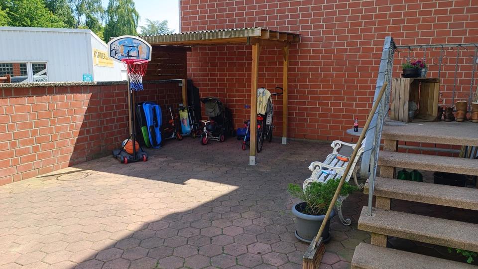 Etagenwohnung Schwülper - 7 Zimmer, 200 m&sup2;, 2.010&euro; | Angebot:25104168