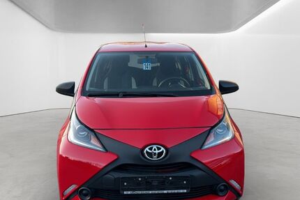 Toyota Aygo (X) 13.000 km 8.499 &euro; Goslar/Oker 38644