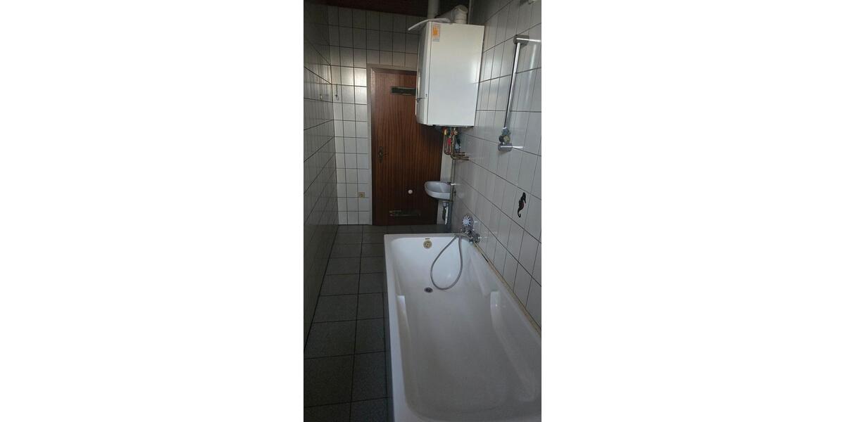 Dachgeschoßwohnung Langelsheim - 3 Zimmer, 77 m&sup2;, 465&euro; | Angebot:24444250