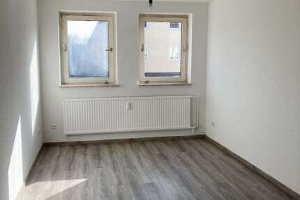 Wohnung Salzgitter Lebenstedt - 3 Zimmer, 49 m&sup2;, 292&euro; | Angebot:25795187