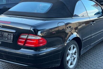 Mercedes-Benz CLK 230 267.500 km 2.490 &euro; Salzgitter 38229