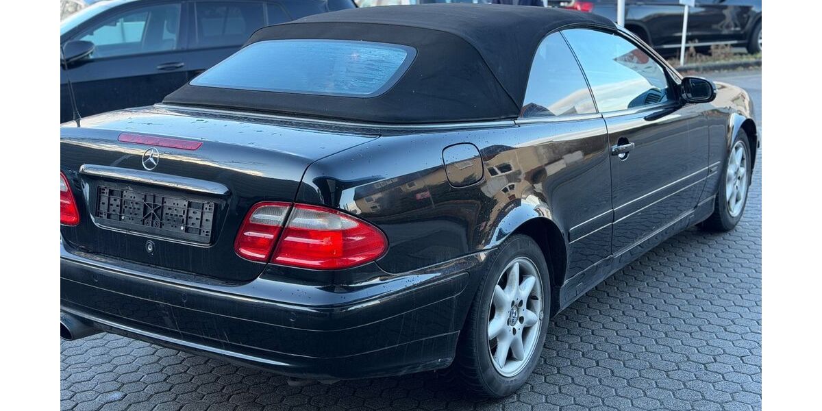 Mercedes-Benz CLK 230 267.500 km 2.490 &euro; Salzgitter 38229