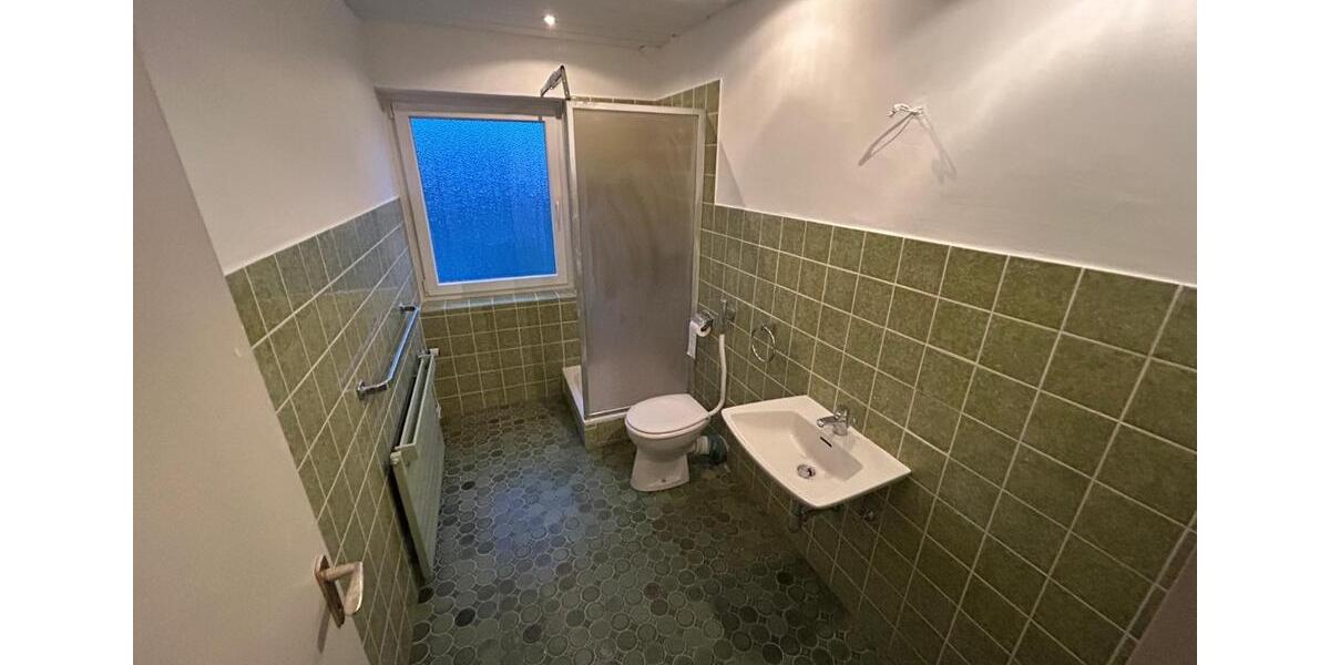 Etagenwohnung Braunschweig Broitzem - 3 Zimmer, 100 m&sup2;, 850&euro; | Angebot:24649980