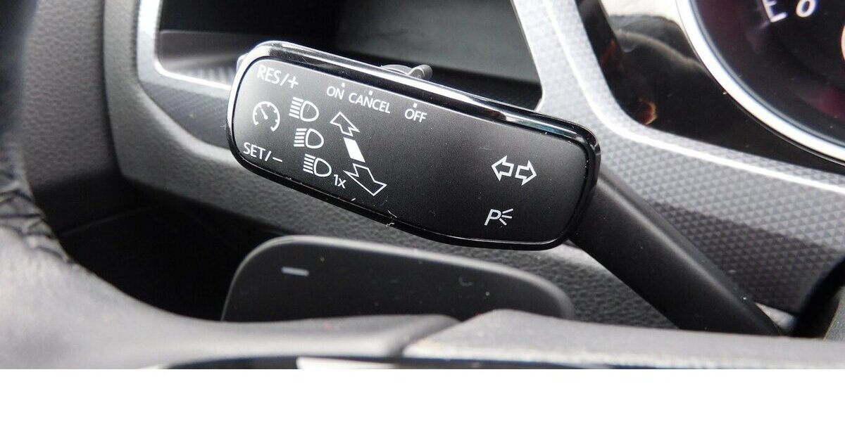 VW Touran 1.5 Comfortline Active BMT TSI DSG Navi 21.400 km 24.990 &euro; Vordorf 38533