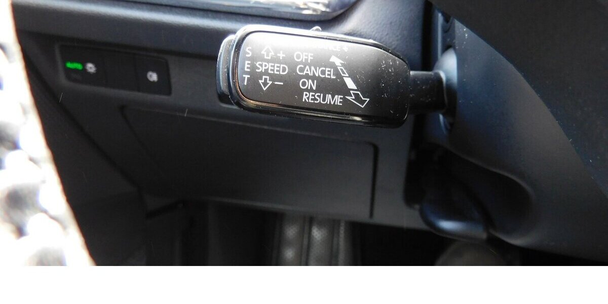 Skoda Enyaq iV 50 1-Gang Elektrik Automatic Klima Navi 29.800 km 20.990 &euro; Vordorf 38533