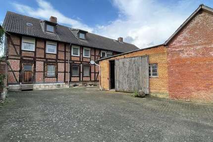 Haus Süpplingenburg - 15 Zimmer, 200 m&sup2;, 75.000&euro; | Angebot:25751402