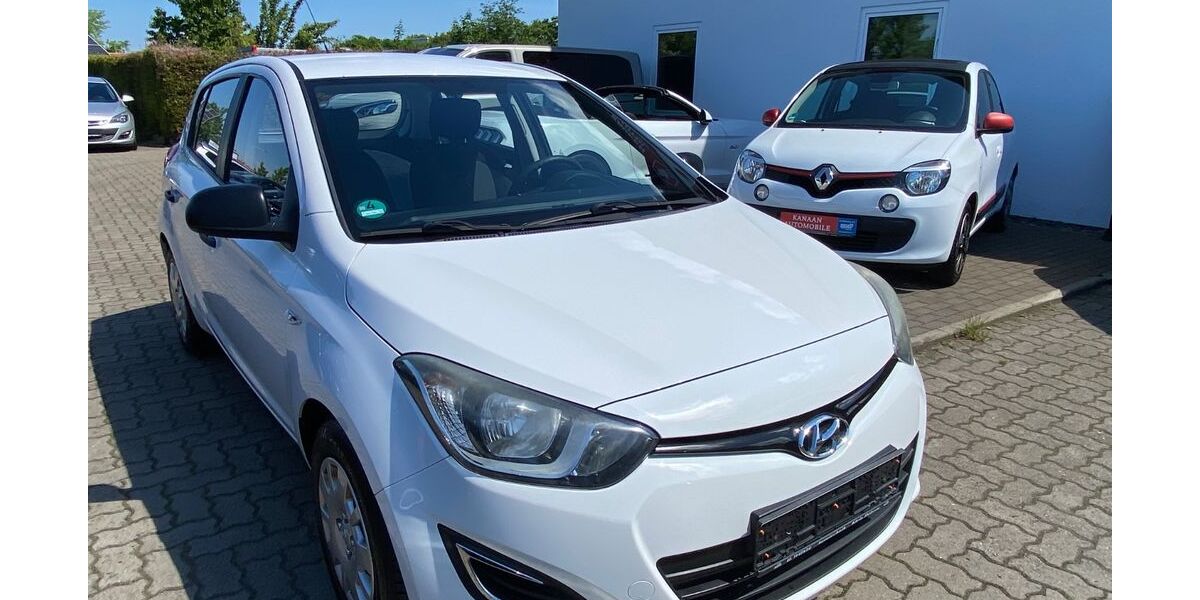 Hyundai i20 323.000 km 1.900 &euro; Goslar 38644
