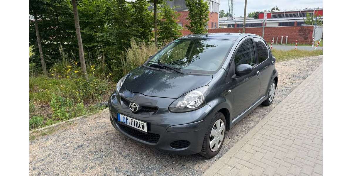 Toyota Aygo 96.000 km 3.990 &euro; Braunschweig, Stadt 38106