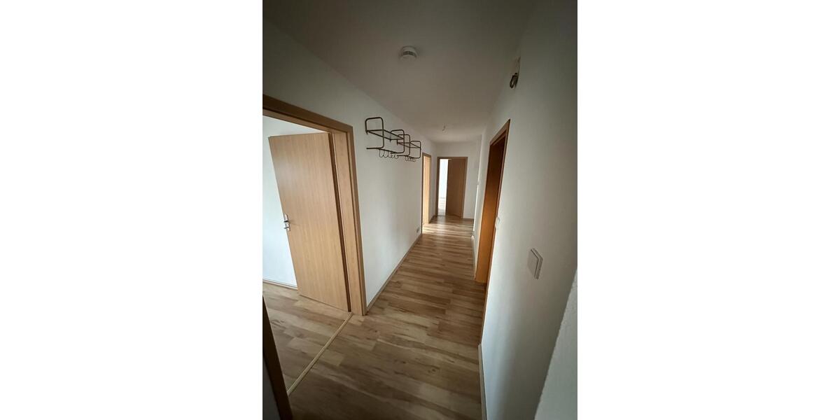 Dachgeschoßwohnung Braunschweig Nordstadt - 4 Zimmer, 120 m&sup2;, 1.200&euro; | Angebot:25783967