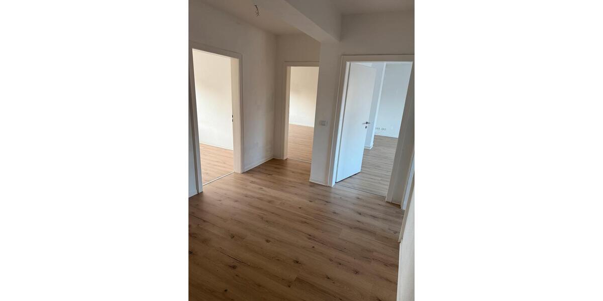 Etagenwohnung Salzgitter Ortschaft Südost - 4 Zimmer, 101 m&sup2;, 760&euro; | Angebot:25600989