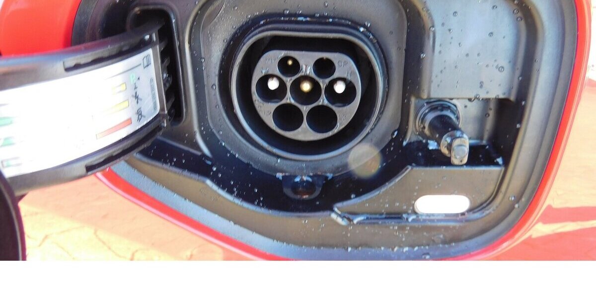 Seat Leon 1.4 Styl TSI Xxcellence DSG Hybrid/Benzin 27.500 km 18.990 &euro; Vordorf 38533