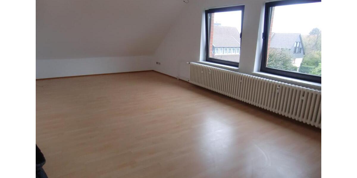 Dachgeschoßwohnung Söhlde - 4 Zimmer, 84 m&sup2;, 540&euro; | Angebot:25588597
