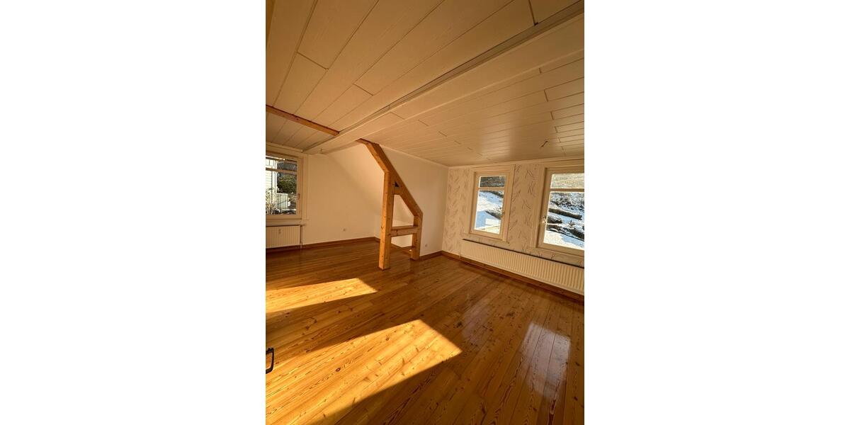 Dachgeschoßwohnung Langelsheim - 3 Zimmer, 71 m&sup2;, 570&euro; | Angebot:25075501